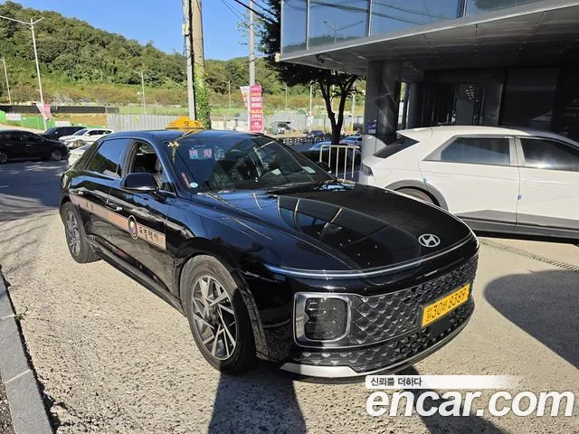 Hyundai Grandeur GN7 — Фото автомобиля 2