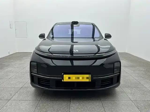 Li Auto L7 — Фото автомобиля 2