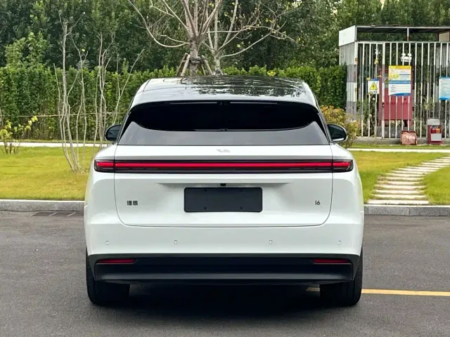 Li Auto i6 — Фото автомобиля 6