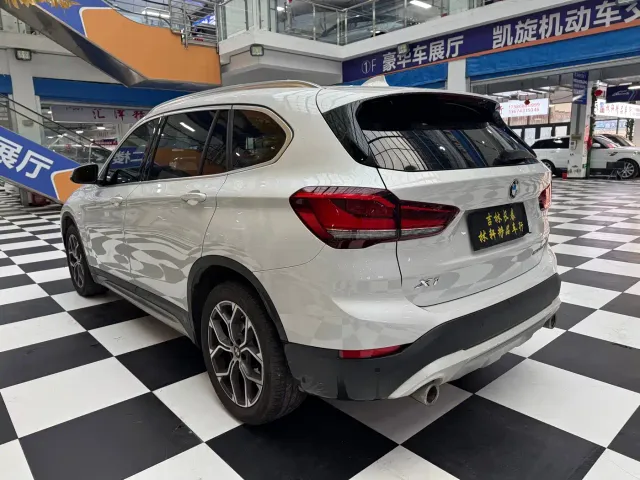 BMW X1 — Фото автомобиля 7