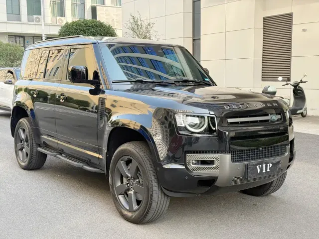 Land Rover Defender — Фото автомобиля 3