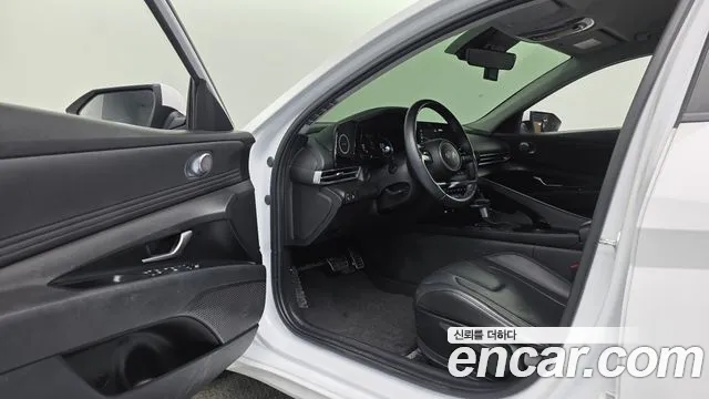 Hyundai AVANTE Новый Avante (CN7) — Фото автомобиля 11