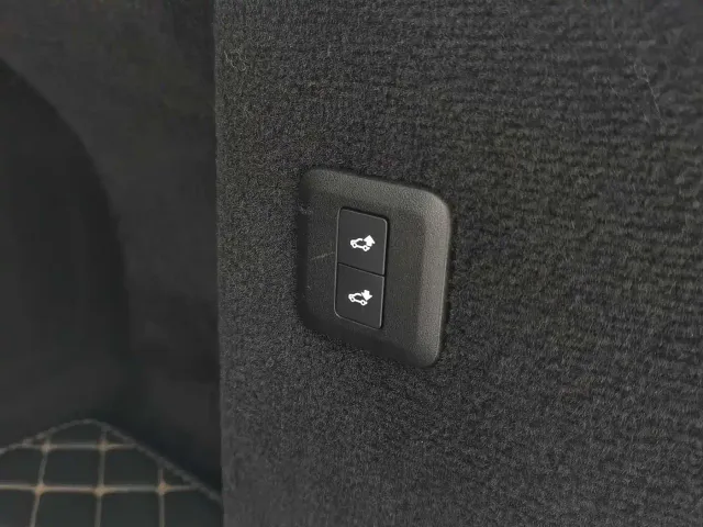 Land Rover Range Rover Sport — Фото автомобиля 22