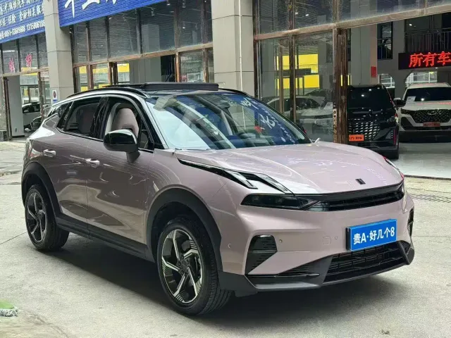 Lynk & Co 06 — Фото автомобиля 3
