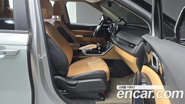 Kia Canival Carnival 4 поколение Дизель 11 мест Prestige — Фото автомобиля 11