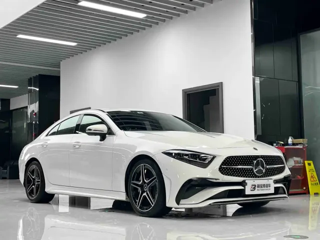 Mercedes-Benz CLS-Class — Фото автомобиля 3