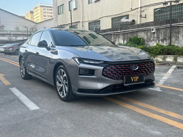 Ford Mondeo — Фото автомобиля 3
