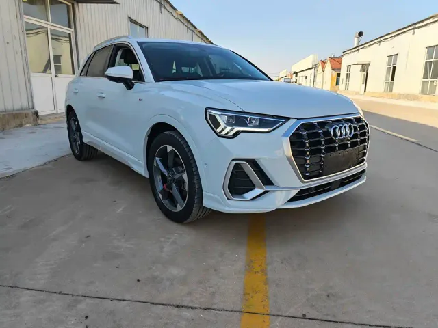 Audi Q3 — Фото автомобиля 3