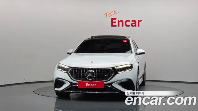 Mercedes-Benz E-Class — Фото автомобиля 3