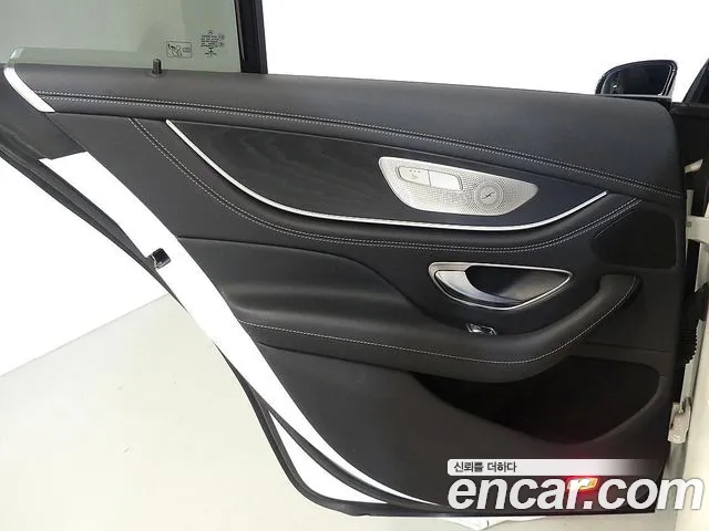 Mercedes-Benz CLS-Class — Фото автомобиля 15