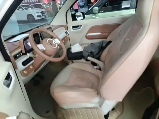 Wuling Hongguang Mini EV — Фото автомобиля 10