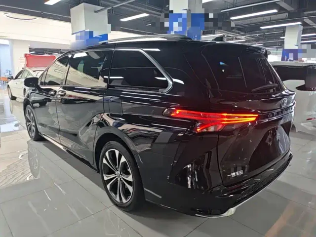 Toyota Granvia — Фото автомобиля 4