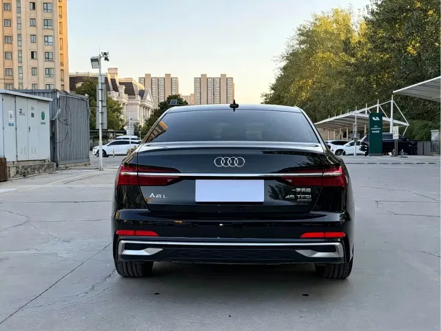 Audi A6L — Фото автомобиля 16