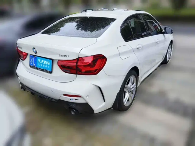 BMW 1 Series — Фото автомобиля 2