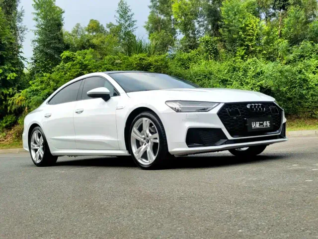 Audi A7L — Фото автомобиля 3
