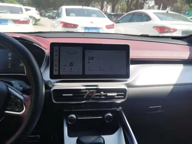 Geely Binyue — Фото автомобиля 13