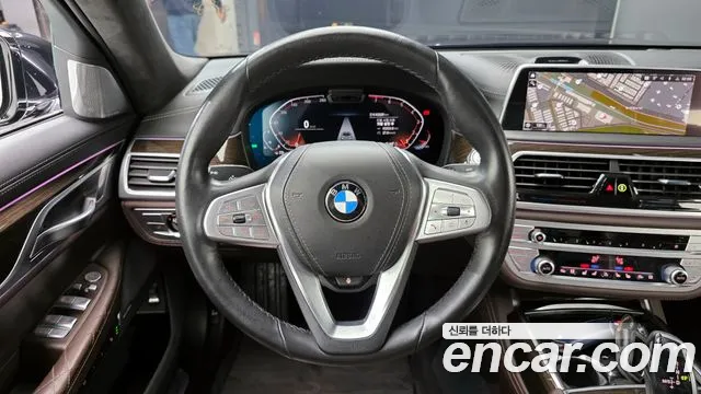 BMW 7-Series — Фото автомобиля 13