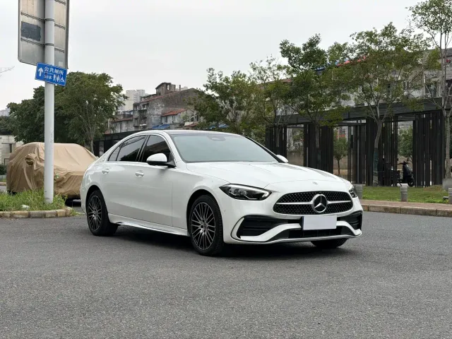 Mercedes-Benz C-Class — Фото автомобиля 3