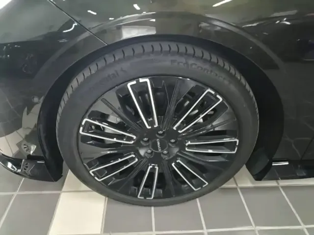 Lynk & Co Lynk & Co 10 EM-P 2025 240 AWD Ultra Sport Edition — Фото автомобиля 22