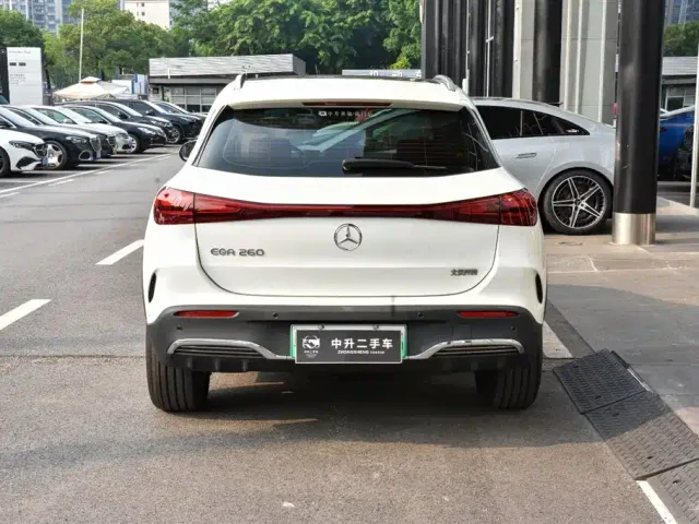 Mercedes-Benz EQA — Фото автомобиля 2