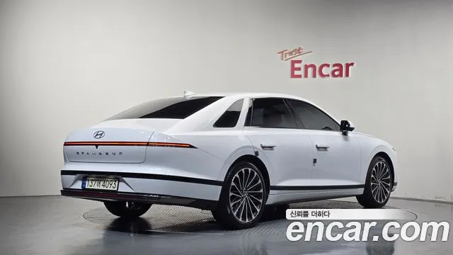 Фотография автомобиля — Hyundai Grandeur GN7
