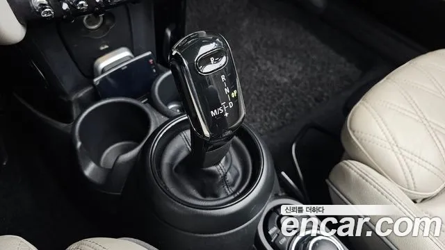 Mini Cooper Convertible — Фото автомобиля 9