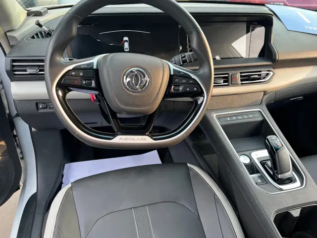 Dongfeng Fengshen E70 — Фото автомобиля 9