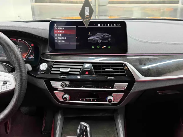 BMW 5 Series — Фото автомобиля 22