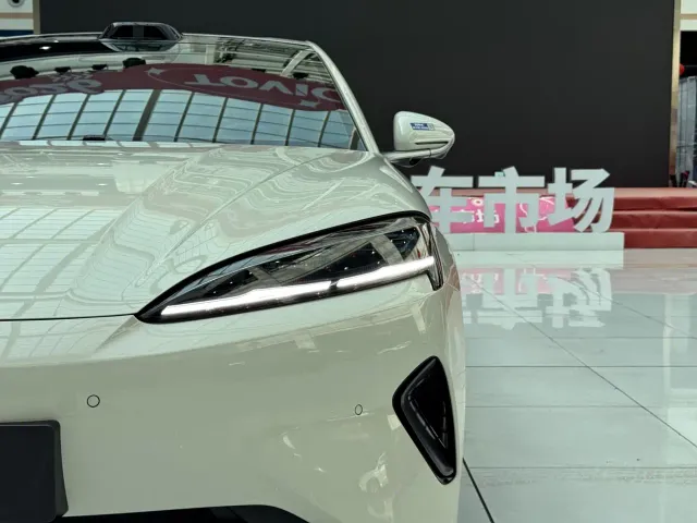 BYD Seal 07 DM-i — Фото автомобиля 4