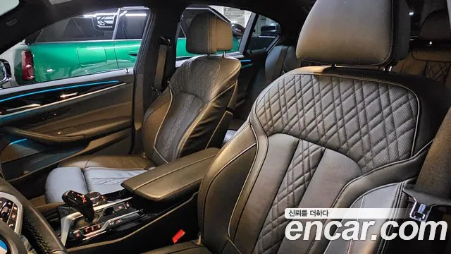 BMW 5 Series G30 — Фото автомобиля 10