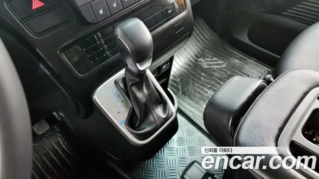 Hyundai Staria Staria L3.5 Школьный автобус — Фото автомобиля 9