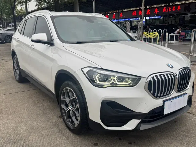 BMW X1 — Фото автомобиля 2