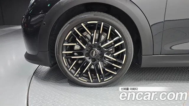 MINI Cooper 4th Gen — Фото автомобиля 5