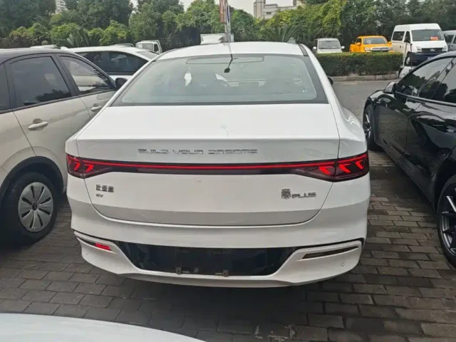 BYD Qin PLUS — Фото автомобиля 5