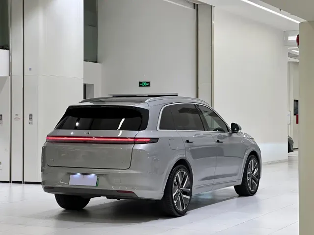 Li Auto L7 — Фото автомобиля 5