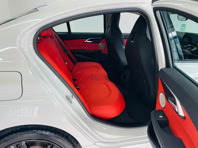 BMW 1 Series — Фото автомобиля 12