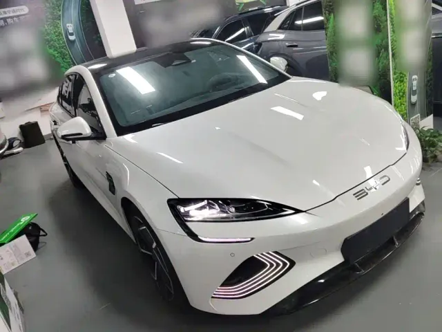 BYD Seal — Фото автомобиля 3