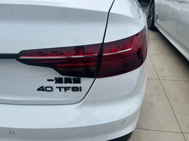 Audi A4L — Фото автомобиля 8