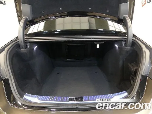 Mercedes-Benz S-Class W223 — Фото автомобиля 8