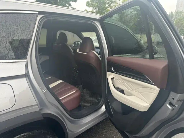 Geely Xingyue L — Фото автомобиля 8