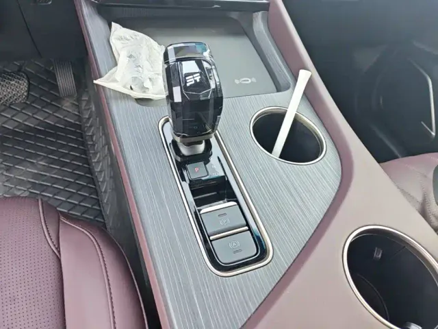 Jetour X90 Pro — Фото автомобиля 13