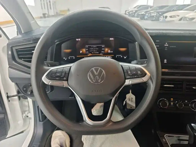 Volkswagen Lavida — Фото автомобиля 6