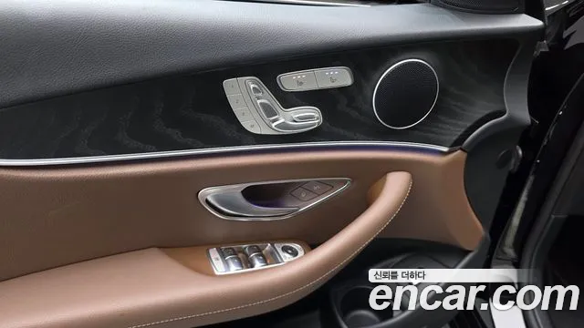 Mercedes-Benz E-Class W213 — Фото автомобиля 30