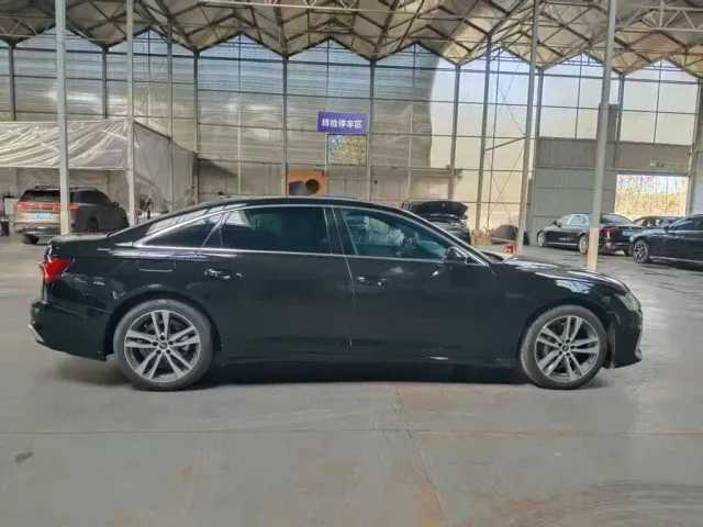 Audi A6L — Фото автомобиля 8