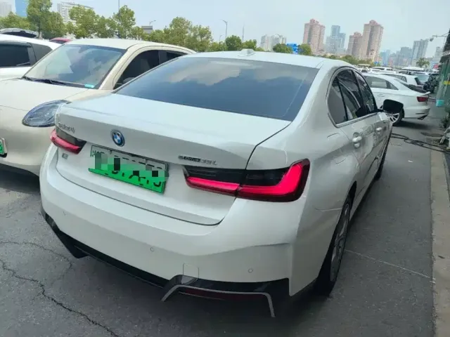 BMW i3 — Фото автомобиля 6