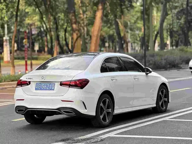 Mercedes-Benz A-Class — Фото автомобиля 3