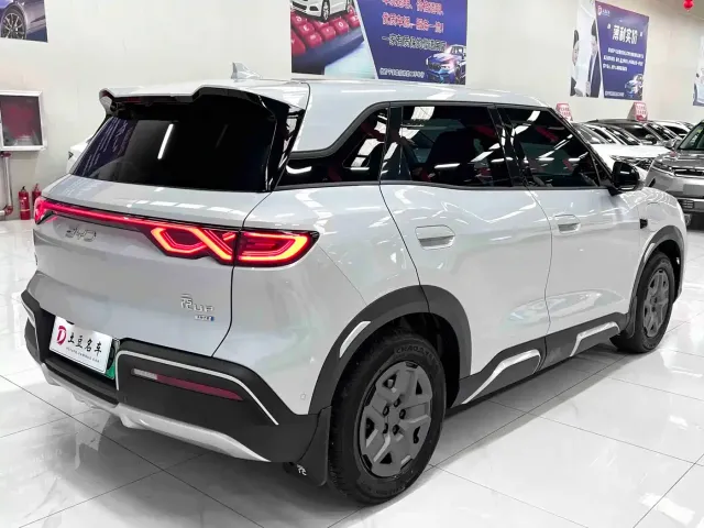 BYD Yuan UP — Фото автомобиля 4