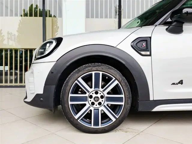 MINI Countryman — Фото автомобиля 8