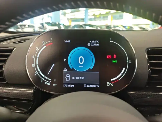 MINI Clubman — Фото автомобиля 11