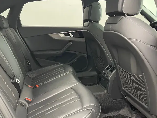 Audi A4L — Фото автомобиля 22